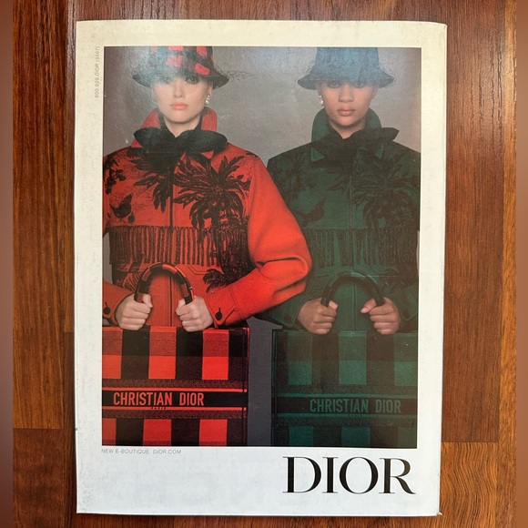 InStyle Magazine - Julianne Moore - September 2019 - Picture 3 of 3